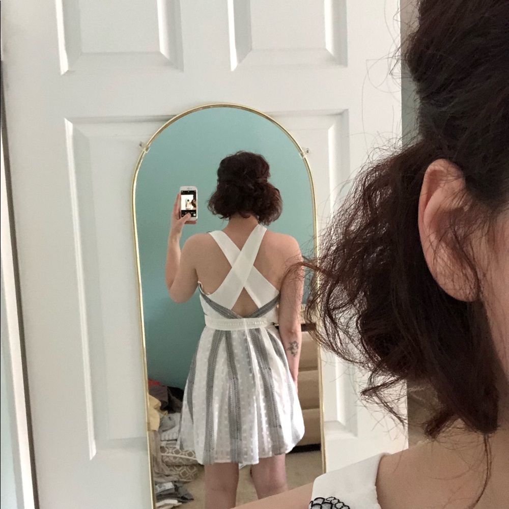 🏷️ adelyn rae white polka dot dress with black embroidery & criss cross back - Picture 9 of 13